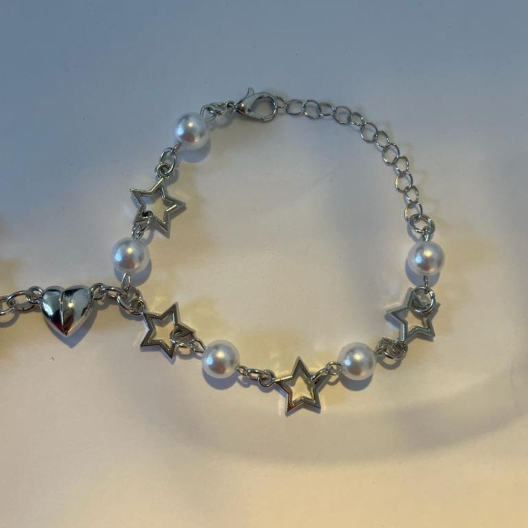 Pearl and silver star link bracelet with heart charm, indie band inspired - Beads by Nia