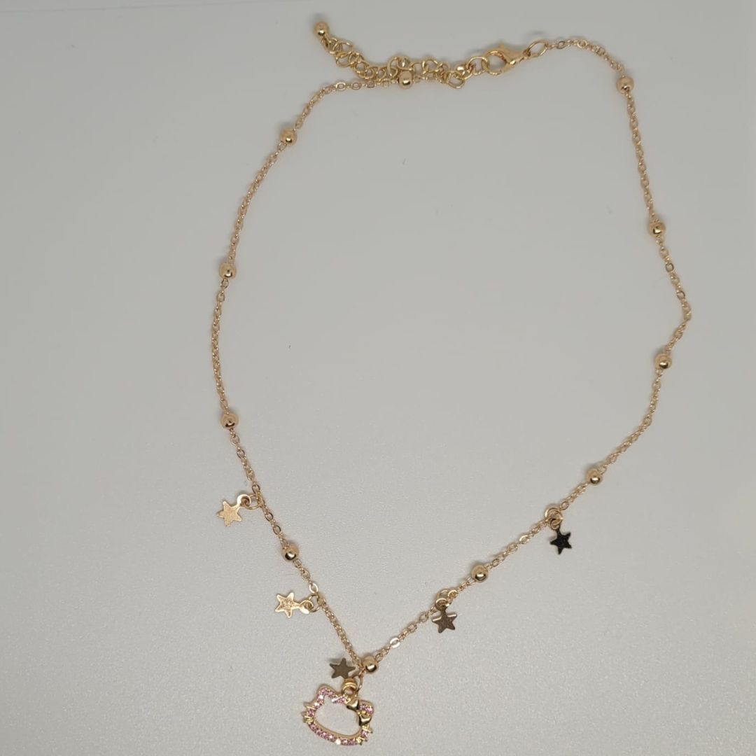 Hello Kitty Star Necklace: Adorable Elegance Everywhere