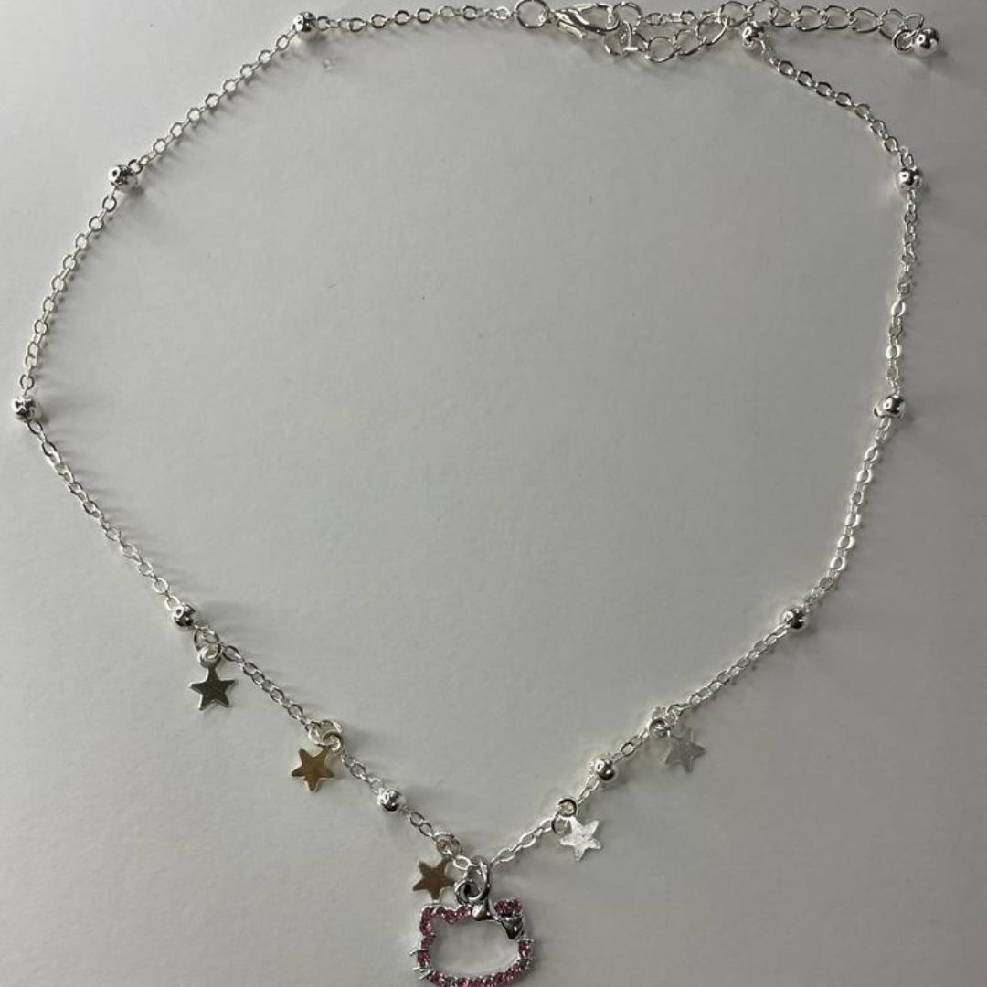 Hello Kitty Star Necklace: Adorable Elegance Everywhere