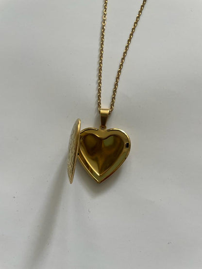 Heart Locket (different colors)