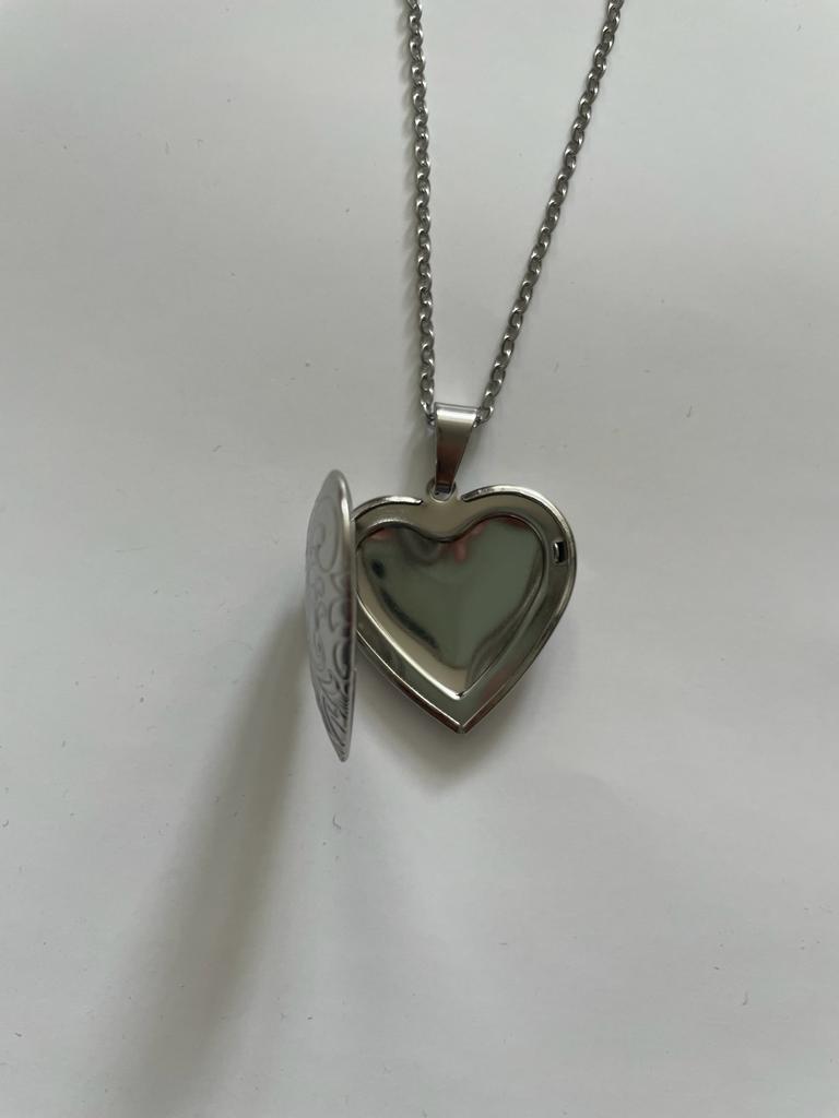 Heart Locket (different colors)